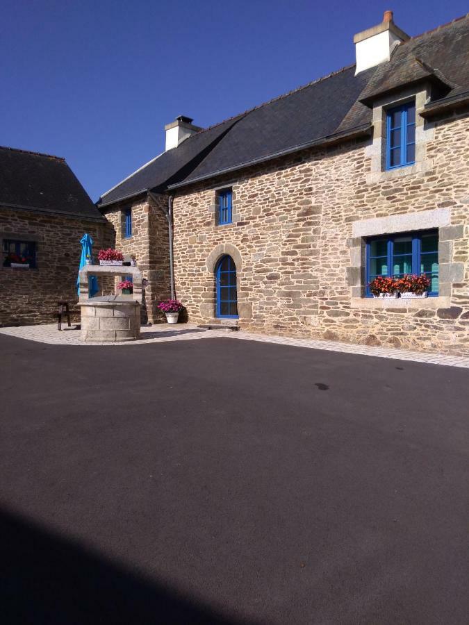 La Petite Maison Bleue Lopérec Exteriér fotografie